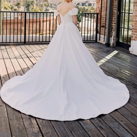 Ball gown wedding dress
(Vow’d wedding dress)
(“The tempting dress”) - Picture 11 of 16